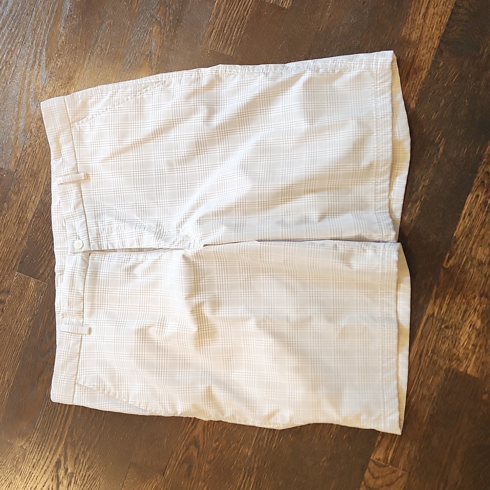 Men's Size 38 Pebble Beach Performance Shorts